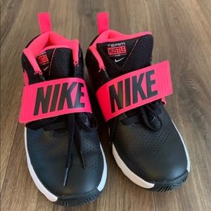 Nike team hustle D8 youth